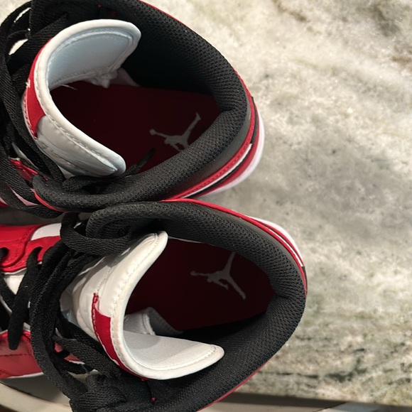 Size 11 Jordan’s cleats practically new. My son wore them twice. - Picture 6 of 6